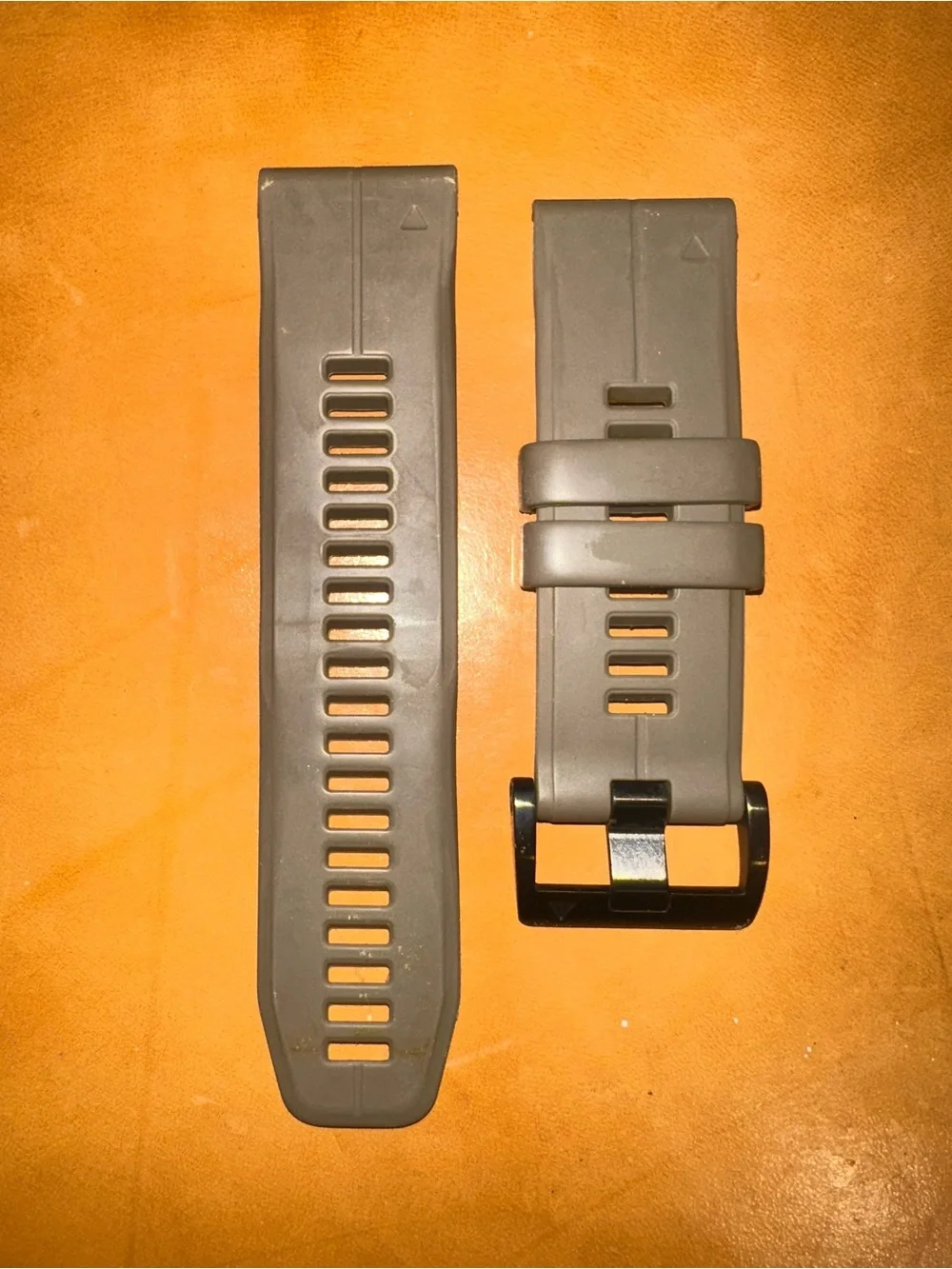 Garmin QuickFit silicone watch band-Dark Sandstone